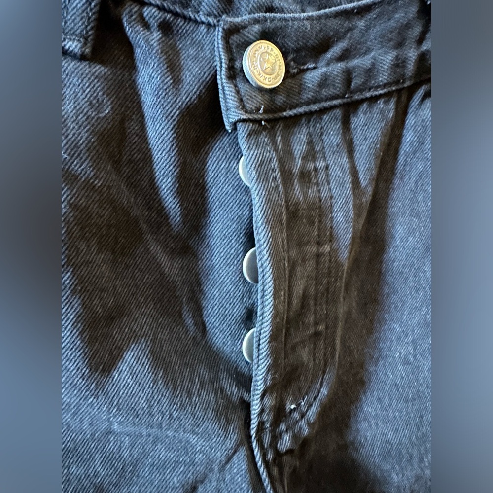 NWOT Forever 21 cutoff black Jean shorts size 4 - Picture 4 of 5